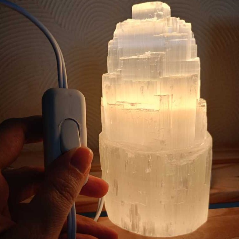 Torre Selenita Branca Luminária