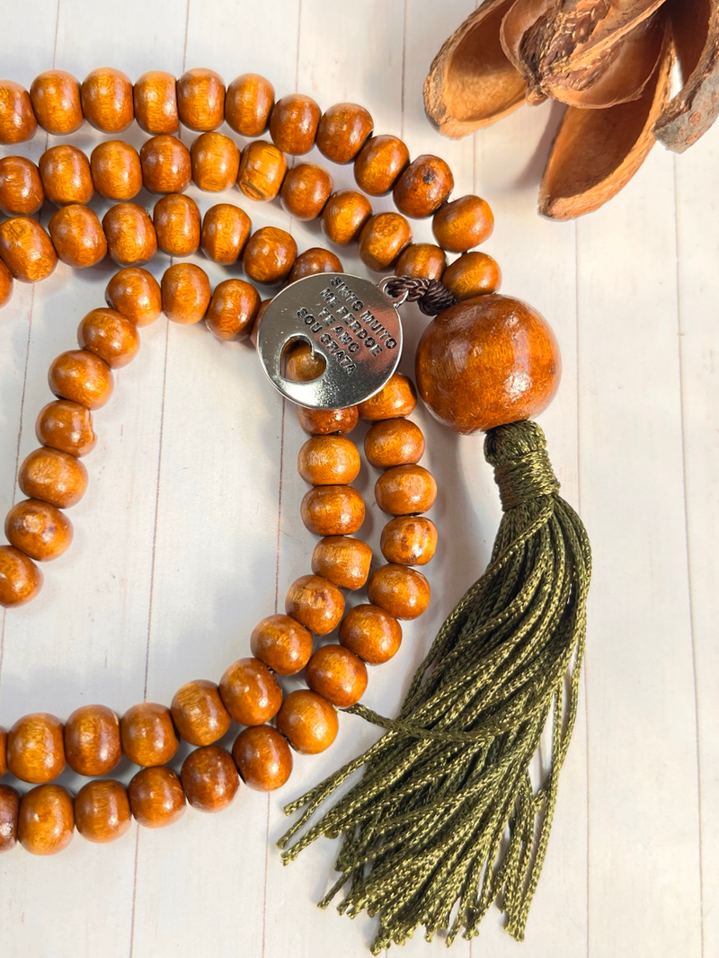 Japamala 108 contas Madeira Clara com medalha Ho'Oponopono